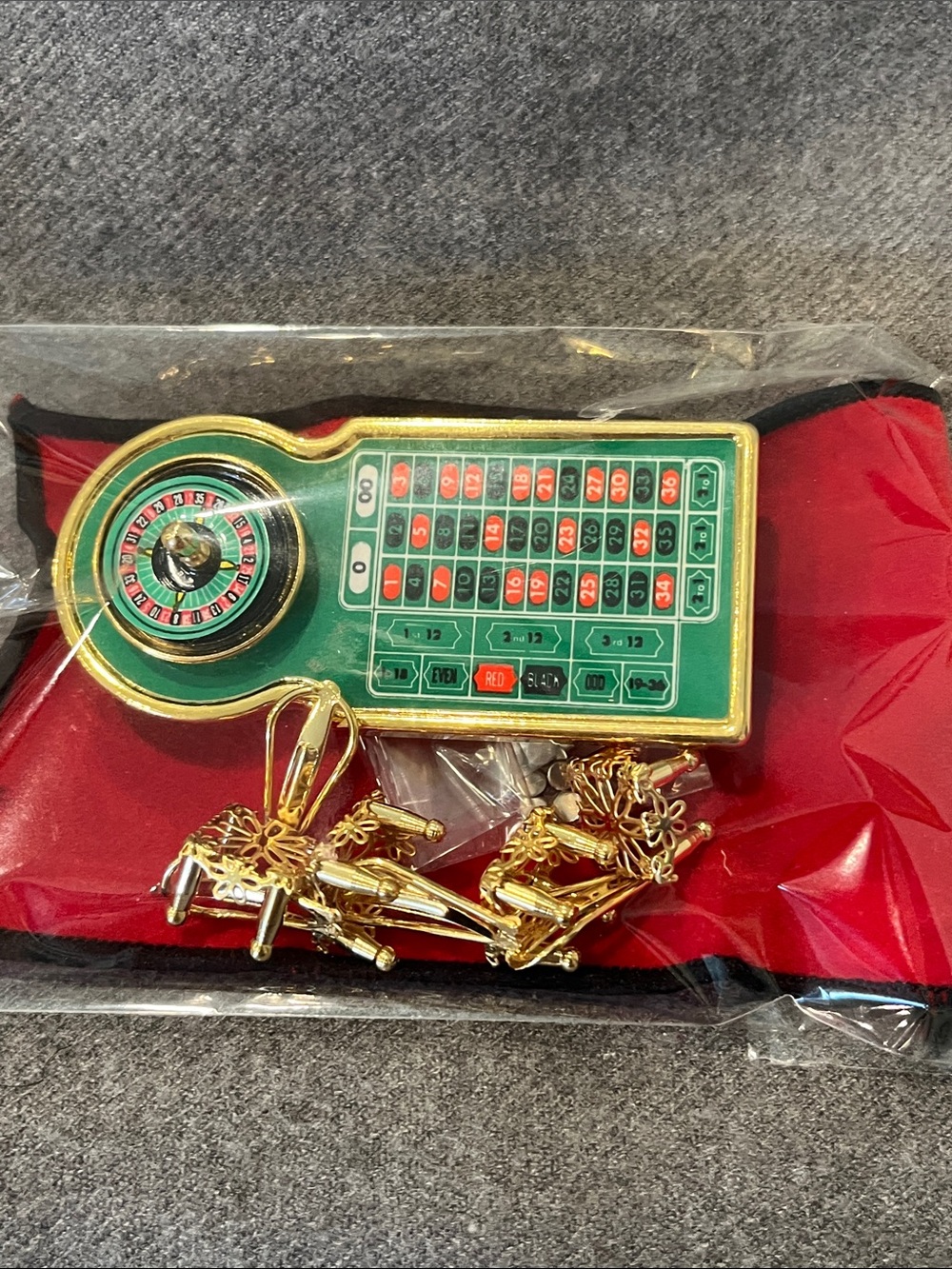 Vtg Vemars Minatures: Roulette Table Set